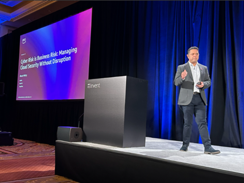 登壇者用のモニターの様子