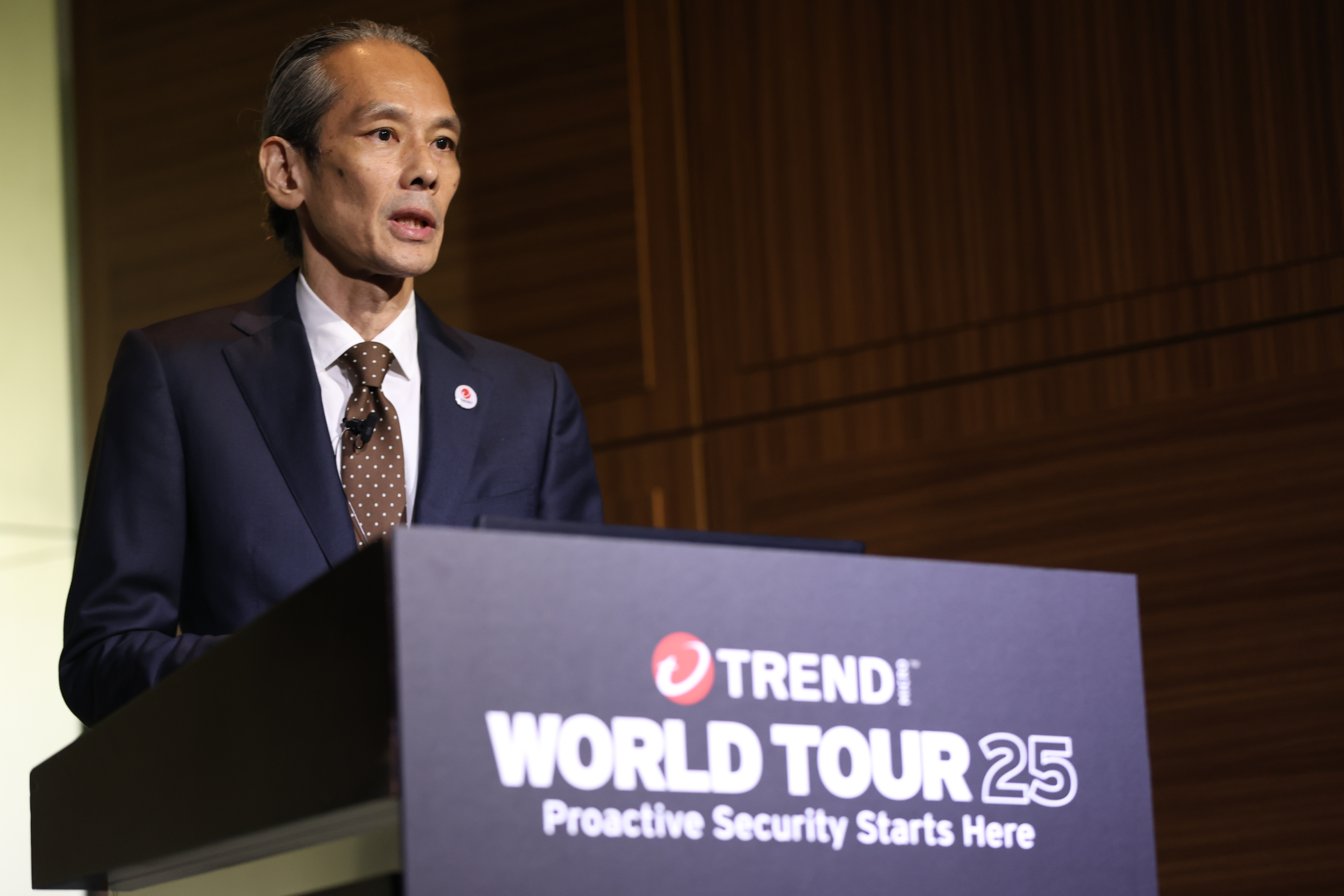 写真：トレンドマイクロ プラットフォームイネーブルメント部  プラットフォームマーケティンググループ 網野 順（あみの・じゅん）